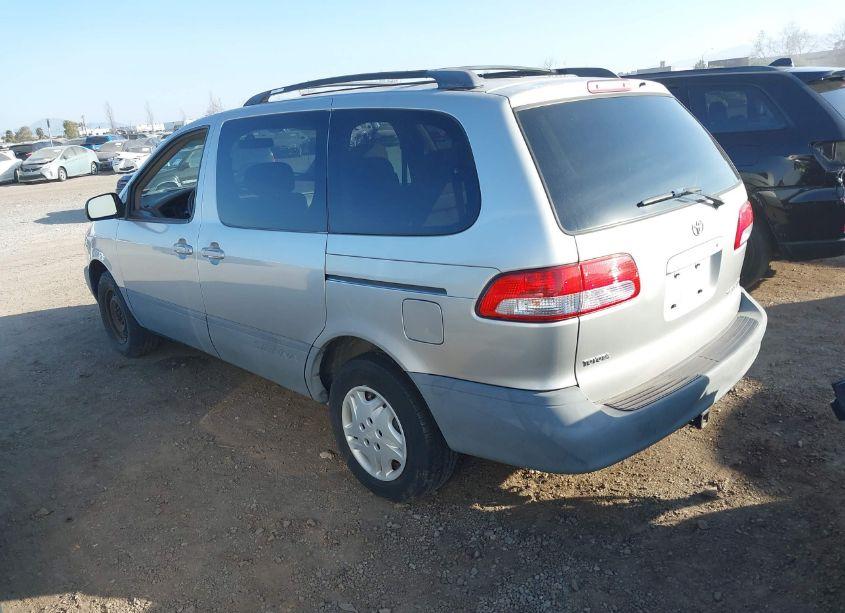 Photo 3 of 2001 Toyota Sienna CE (VIN 4T3ZF19C21U370050)