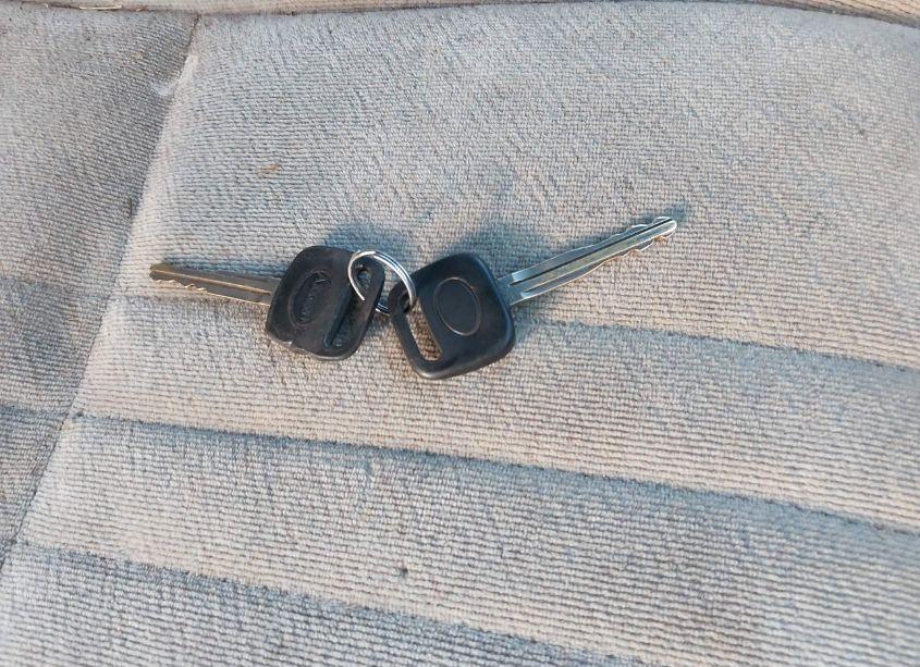 Photo 11 of 2000 Toyota Sienna CE (VIN 4T3ZF19C2YU300753)