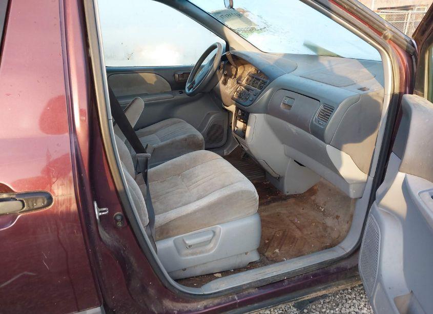 Photo 5 of 2000 Toyota Sienna CE (VIN 4T3ZF19C2YU300753)