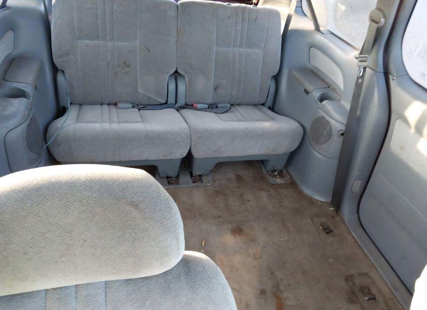 Photo 8 of 2000 Toyota Sienna CE (VIN 4T3ZF19C2YU300753)