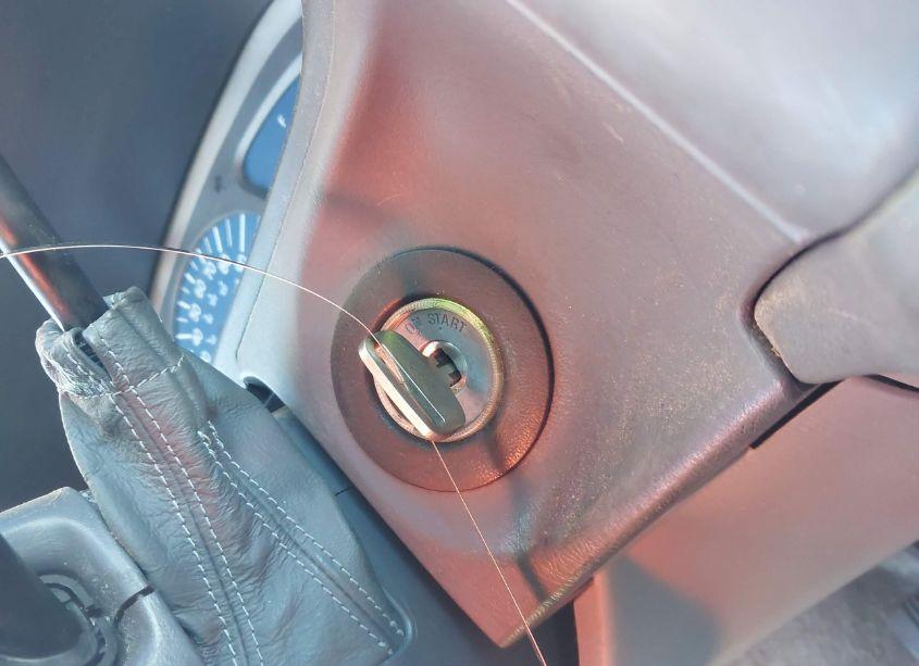 Photo 11 of 2002 Toyota Sienna CE (VIN 4T3ZF19C32U424893)