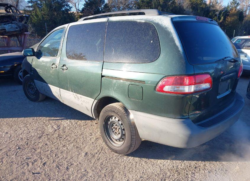 Photo 3 of 2002 Toyota Sienna CE (VIN 4T3ZF19C32U424893)