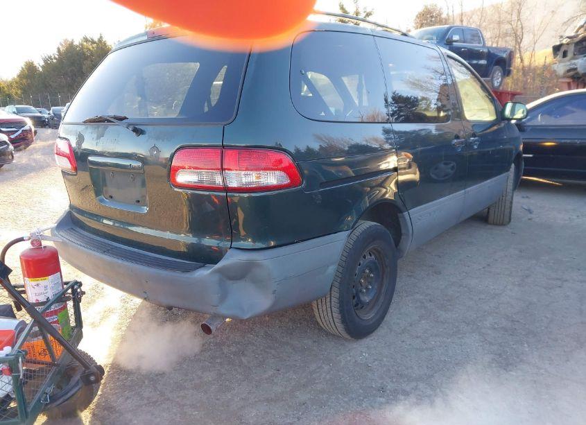 Photo 4 of 2002 Toyota Sienna CE (VIN 4T3ZF19C32U424893)