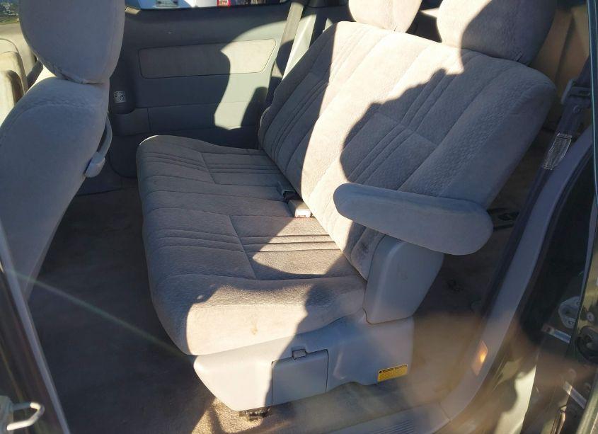 Photo 8 of 2002 Toyota Sienna CE (VIN 4T3ZF19C32U424893)