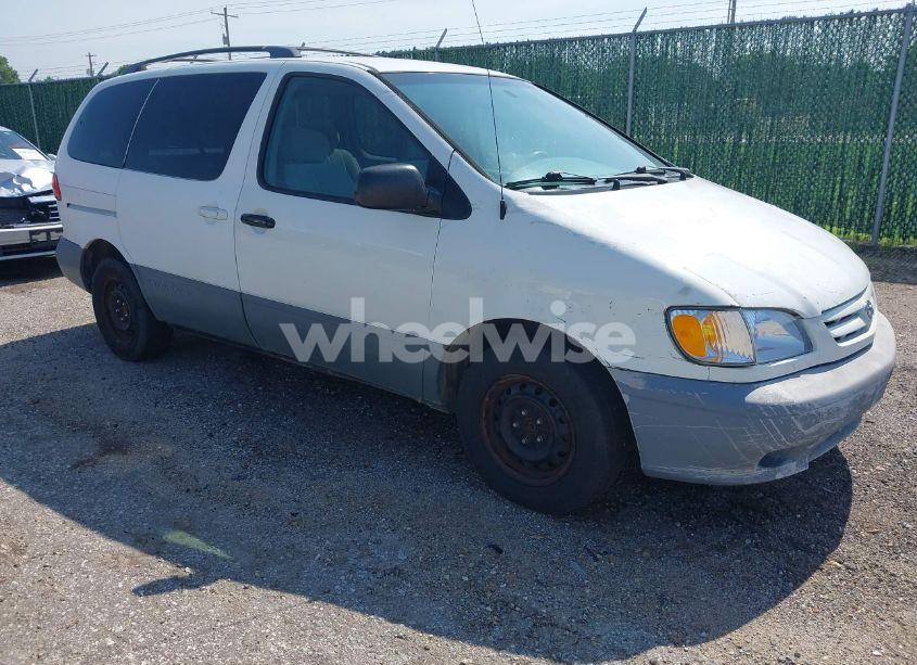 2002 Toyota Sienna CE (VIN 4T3ZF19C32U425073) main photo