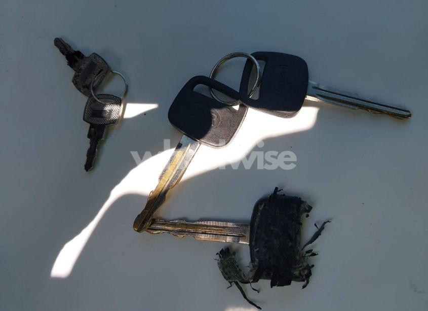 Photo 11 of 2002 Toyota Sienna CE (VIN 4T3ZF19C32U425073)