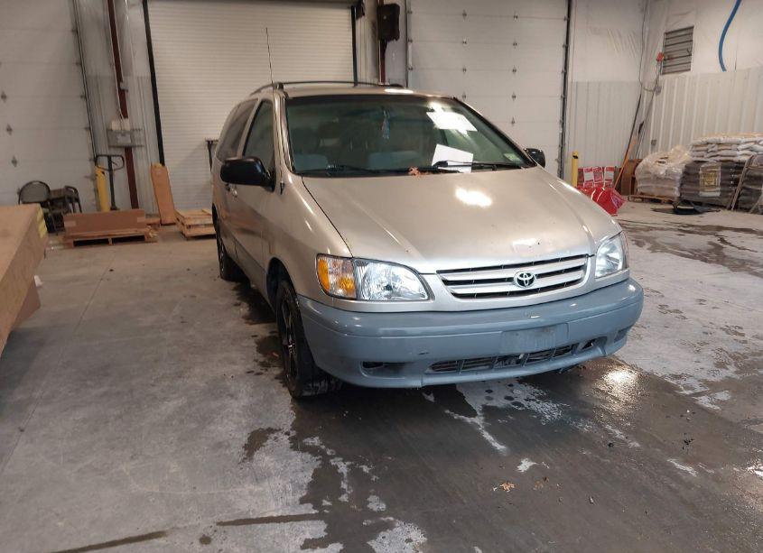 2003 Toyota Sienna CE (VIN 4T3ZF19C33U551533) main photo