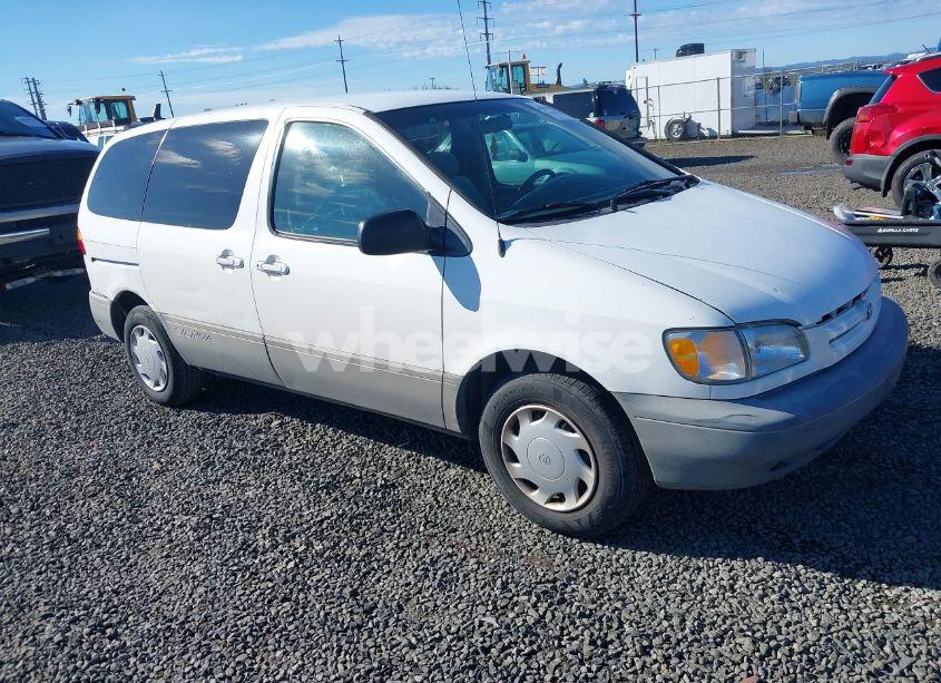 2000 Toyota Sienna CE (VIN 4T3ZF19C3YU189677) main photo
