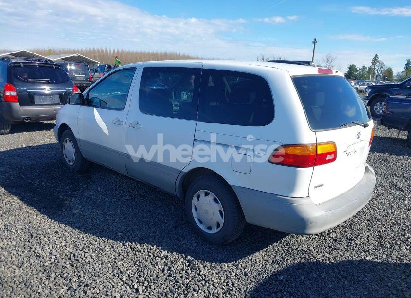 Photo 3 of 2000 Toyota Sienna CE (VIN 4T3ZF19C3YU189677)