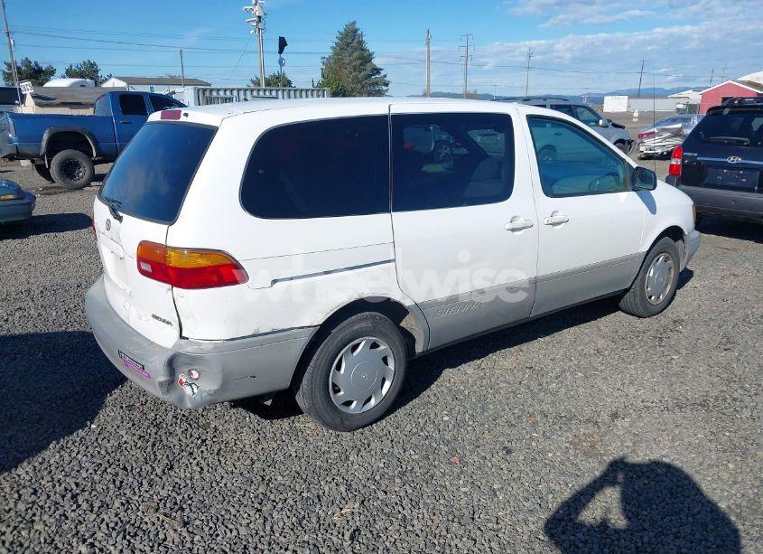 Photo 4 of 2000 Toyota Sienna CE (VIN 4T3ZF19C3YU189677)