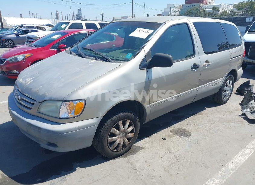 Photo 2 of 2001 Toyota Sienna CE (VIN 4T3ZF19C41U326504)
