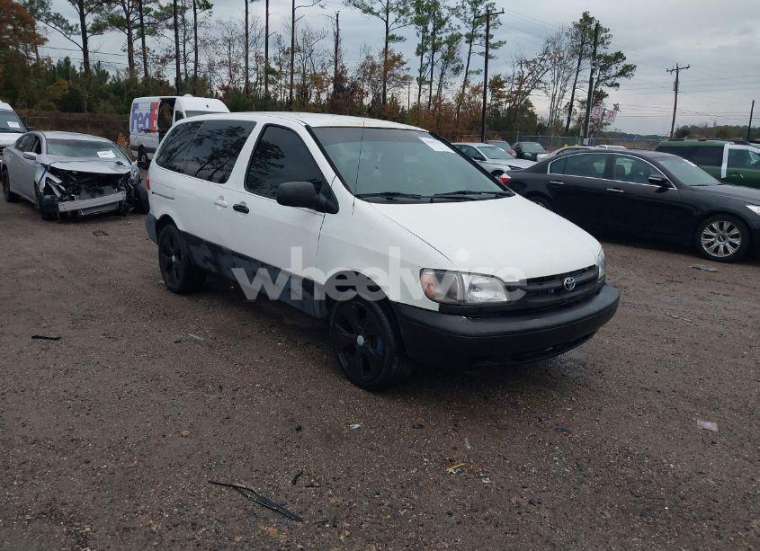 2000 Toyota Sienna CE (VIN 4T3ZF19C4YU209032) main photo