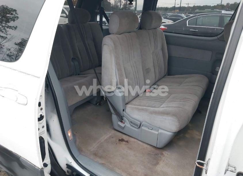 Photo 8 of 2000 Toyota Sienna CE (VIN 4T3ZF19C4YU209032)