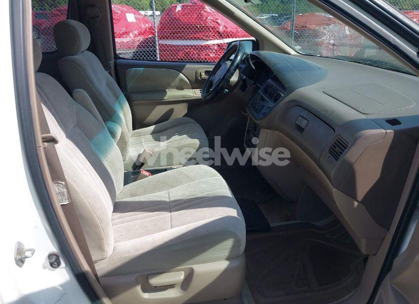 Photo 5 of 2000 Toyota Sienna CE (VIN 4T3ZF19C4YU211380)