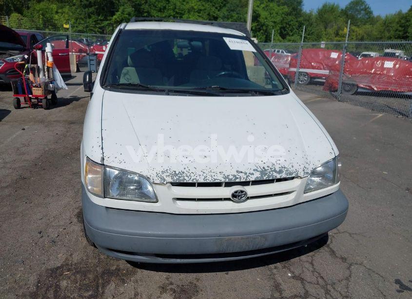 Photo 6 of 2000 Toyota Sienna CE (VIN 4T3ZF19C4YU211380)