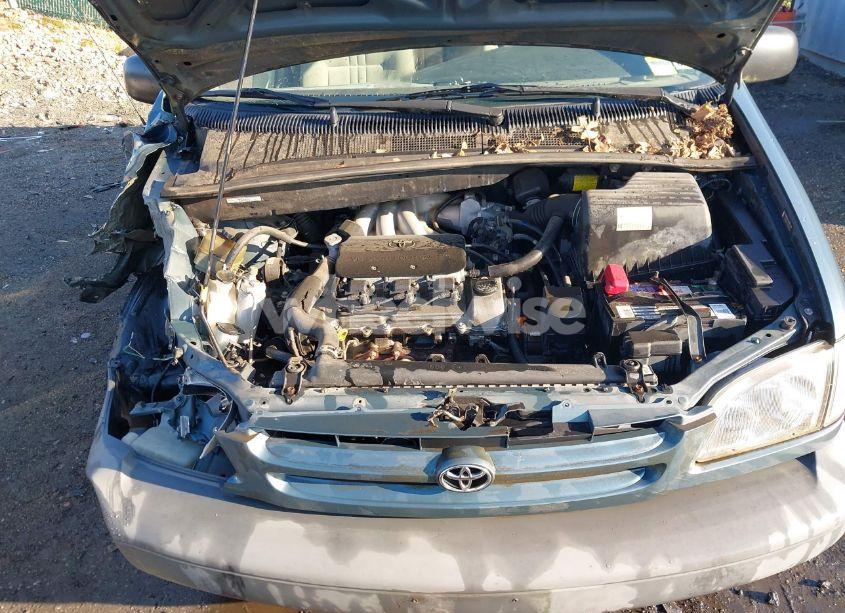 Photo 10 of 2000 Toyota Sienna CE (VIN 4T3ZF19C4YU317635)