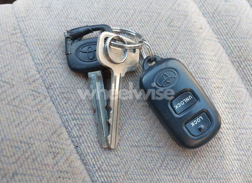 Photo 11 of 2000 Toyota Sienna CE (VIN 4T3ZF19C4YU317635)