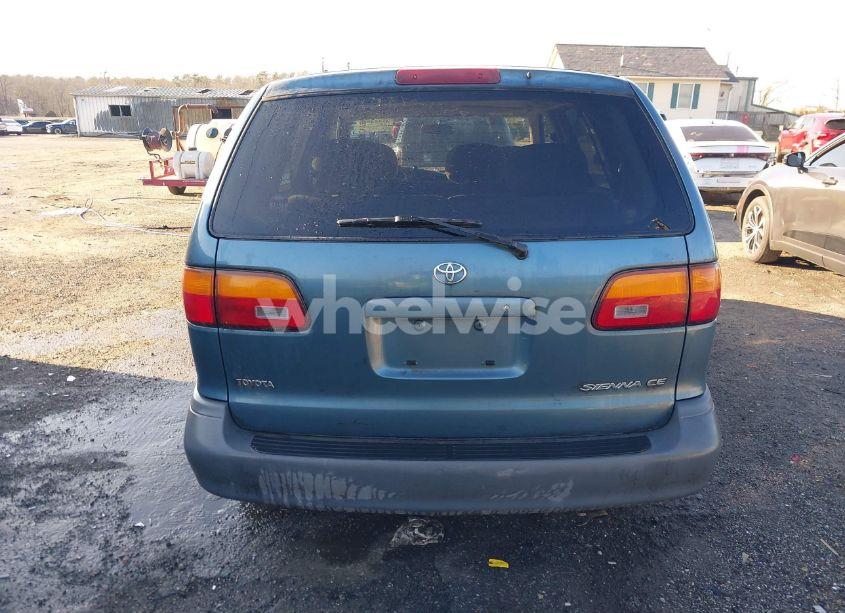 Photo 16 of 2000 Toyota Sienna CE (VIN 4T3ZF19C4YU317635)