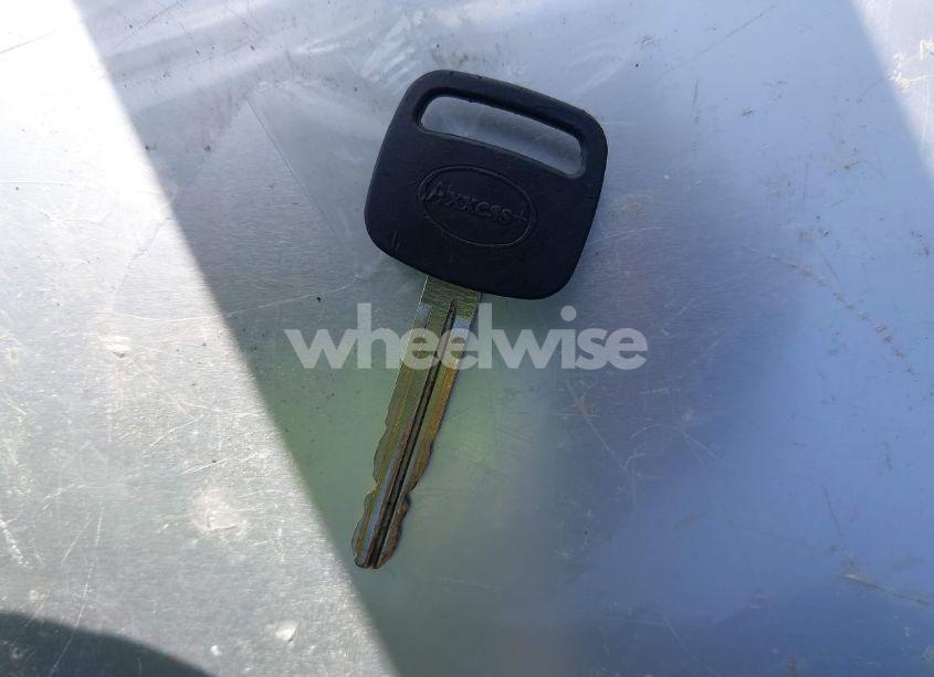 Photo 11 of 2001 Toyota Sienna CE (VIN 4T3ZF19C51U381415)