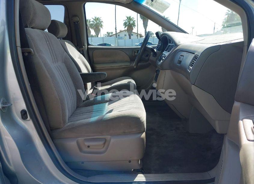 Photo 5 of 2001 Toyota Sienna CE (VIN 4T3ZF19C51U381415)