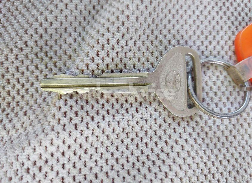 Photo 11 of 2001 Toyota Sienna CE (VIN 4T3ZF19C51U405471)