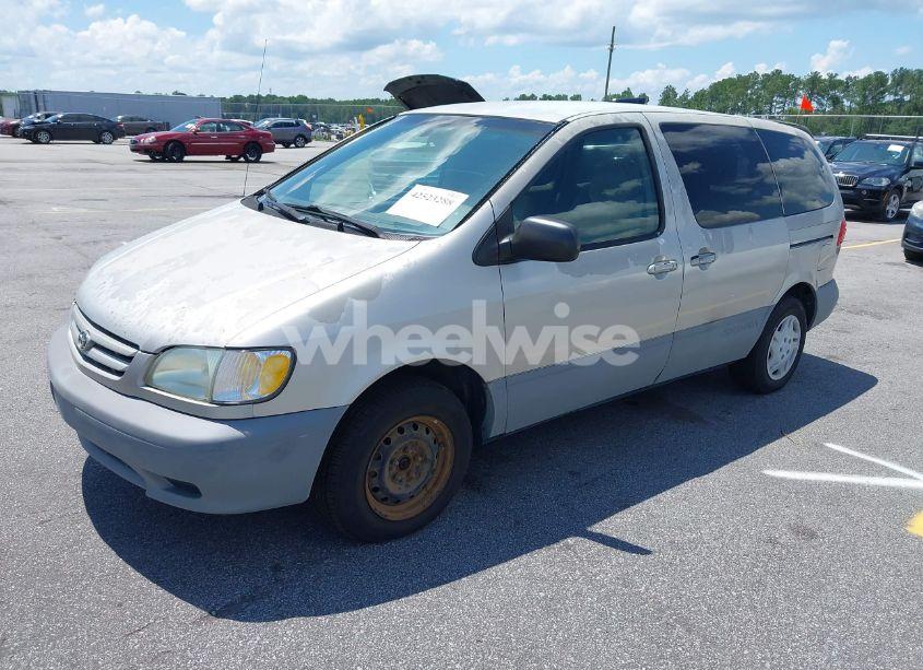 Photo 2 of 2001 Toyota Sienna CE (VIN 4T3ZF19C51U405471)