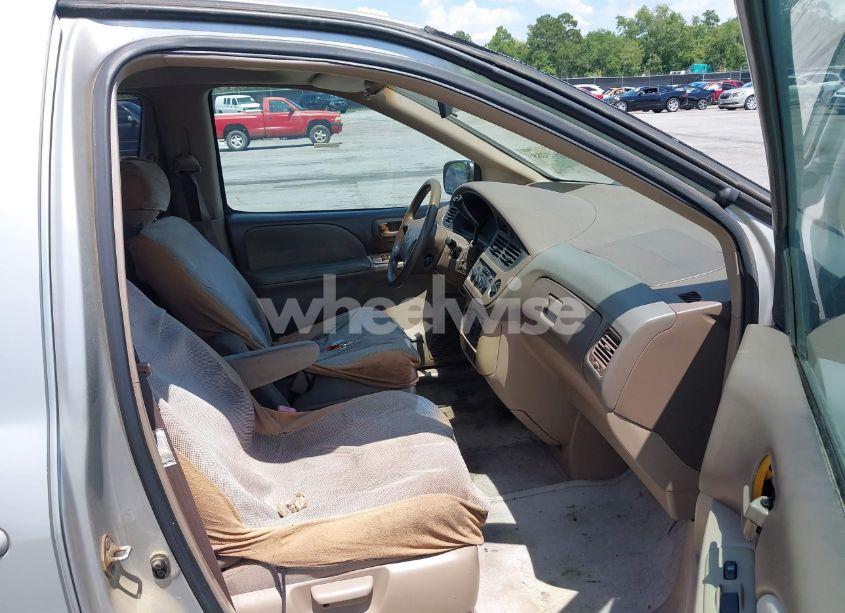 Photo 5 of 2001 Toyota Sienna CE (VIN 4T3ZF19C51U405471)