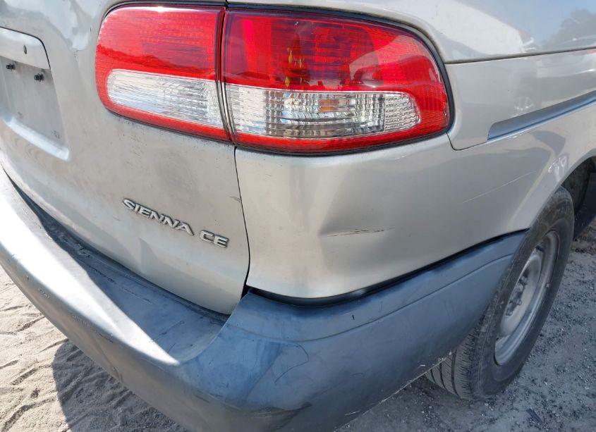 Photo 6 of 2003 Toyota Sienna CE (VIN 4T3ZF19C53U540193)