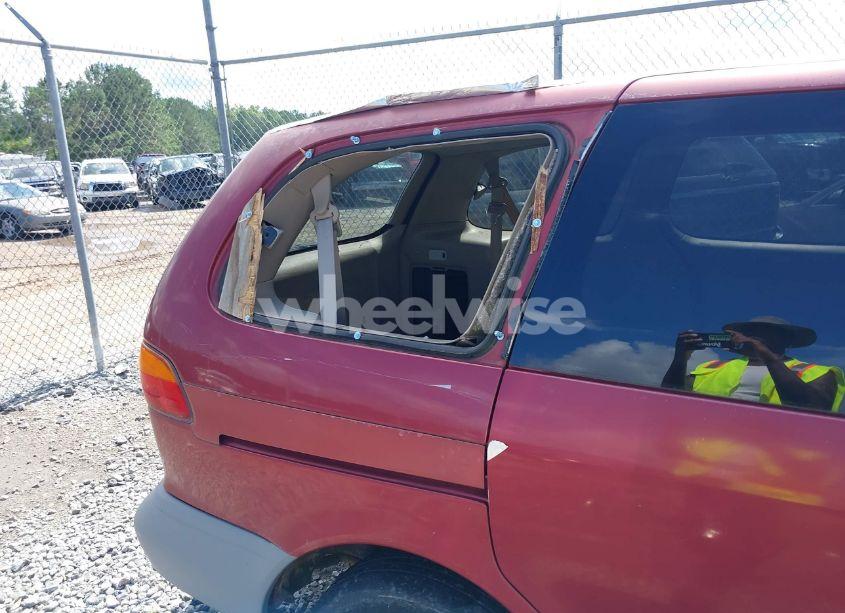 Photo 6 of 2000 Toyota Sienna CE (VIN 4T3ZF19C5YU309477)