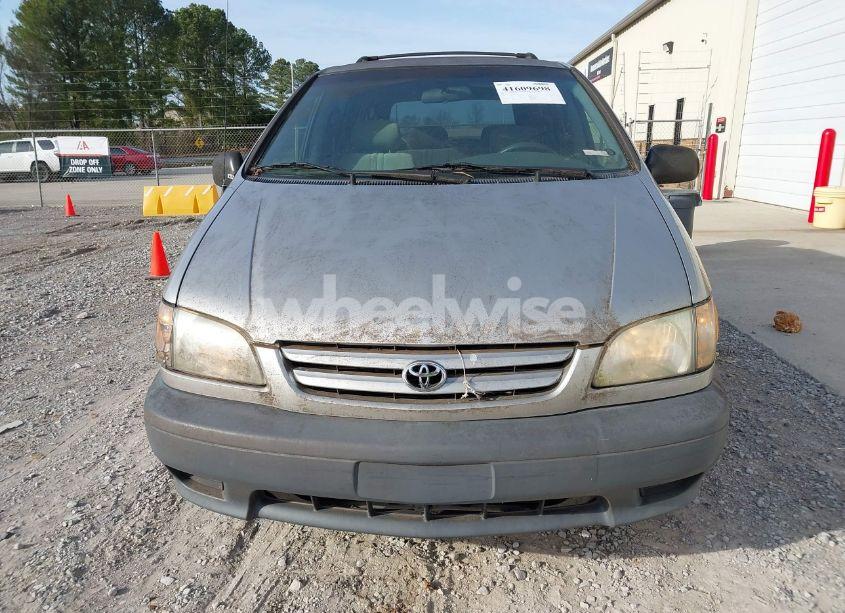 Photo 6 of 2003 Toyota Sienna CE (VIN 4T3ZF19C63U527744)