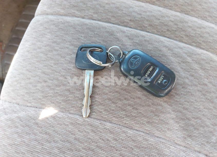 Photo 11 of 2001 Toyota Sienna CE (VIN 4T3ZF19C71U336024)