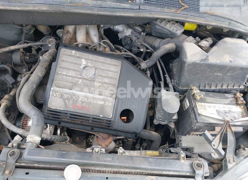 Photo 10 of 2002 Toyota Sienna CE (VIN 4T3ZF19C72U437680)