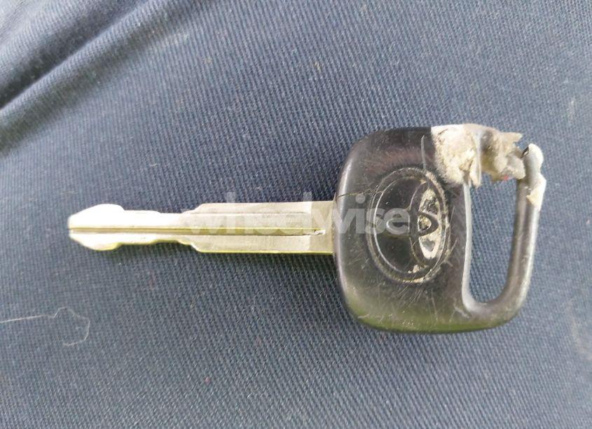 Photo 11 of 2002 Toyota Sienna CE (VIN 4T3ZF19C72U437680)