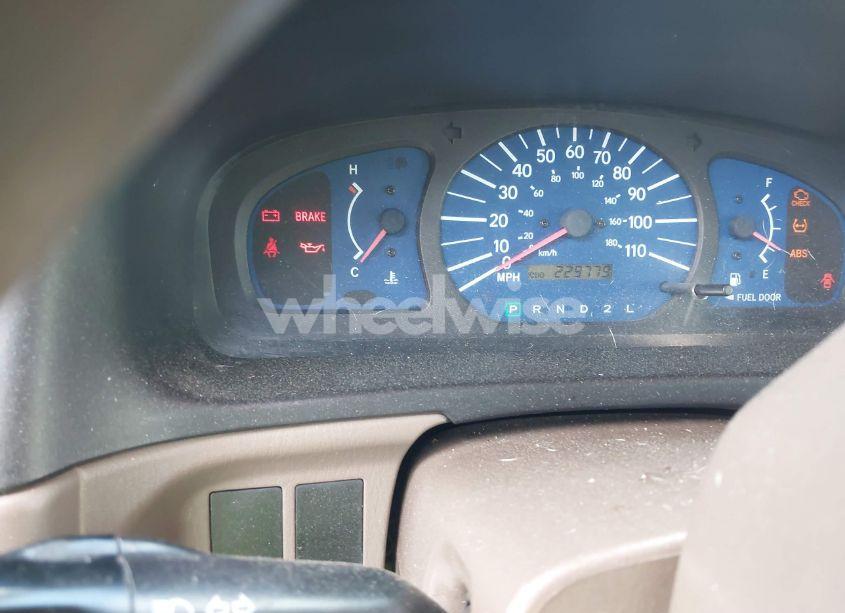 Photo 7 of 2002 Toyota Sienna CE (VIN 4T3ZF19C72U437680)