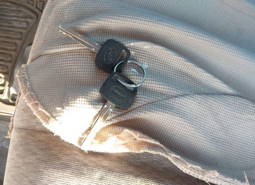 Photo 11 of 2002 Toyota Sienna CE (VIN 4T3ZF19C72U504276)