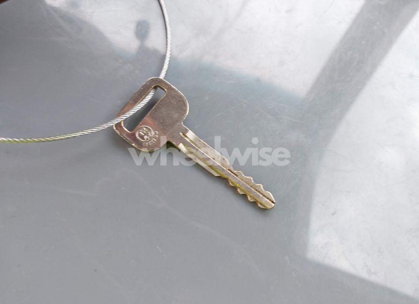 Photo 11 of 2000 Toyota Sienna CE (VIN 4T3ZF19C7YU240601)