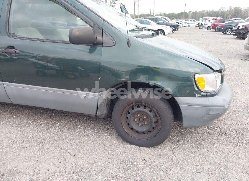 Photo 6 of 2000 Toyota Sienna CE (VIN 4T3ZF19C7YU240601)