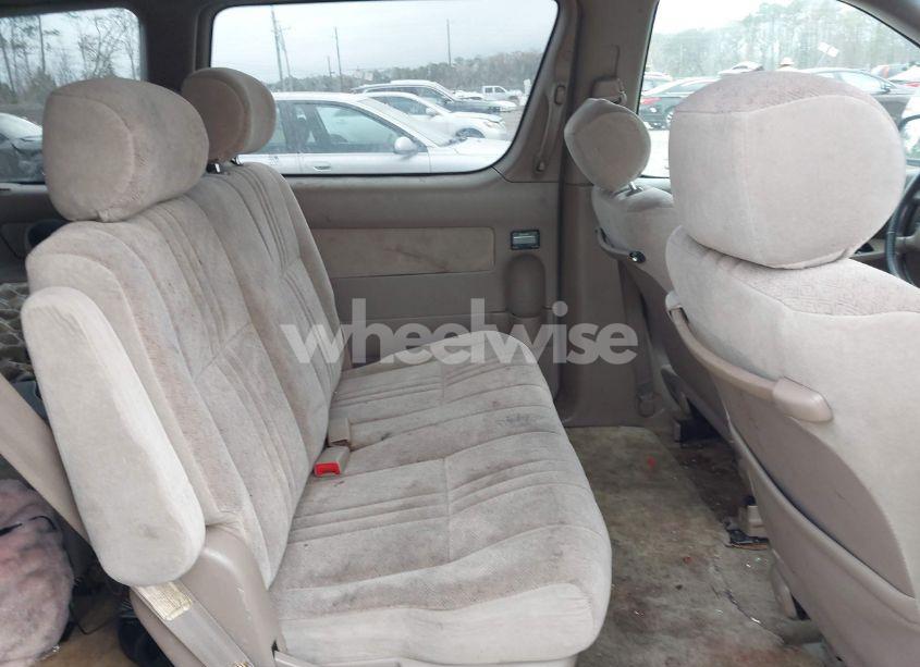 Photo 8 of 2000 Toyota Sienna CE (VIN 4T3ZF19C7YU240601)