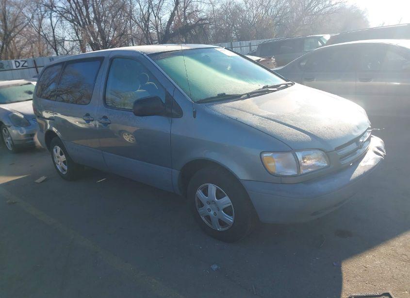2000 Toyota Sienna CE (VIN 4T3ZF19C7YU297719) main photo