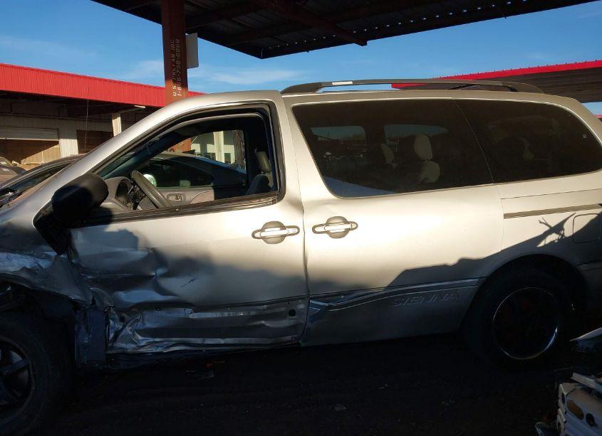 Photo 14 of 2003 Toyota Sienna CE (VIN 4T3ZF19C83U527910)