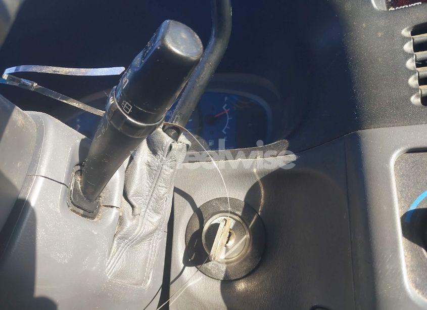 Photo 11 of 2003 Toyota Sienna CE (VIN 4T3ZF19C83U537708)