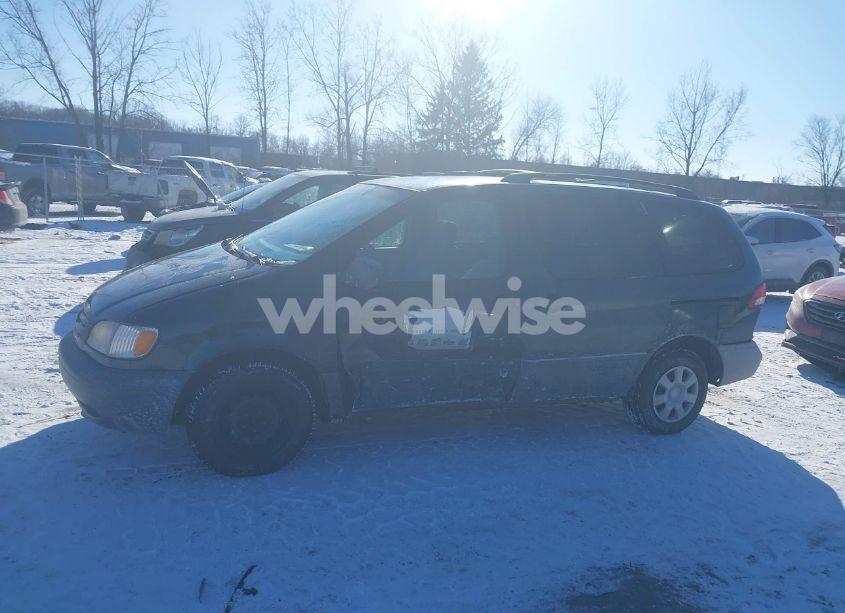 Photo 14 of 2003 Toyota Sienna CE (VIN 4T3ZF19C83U537708)