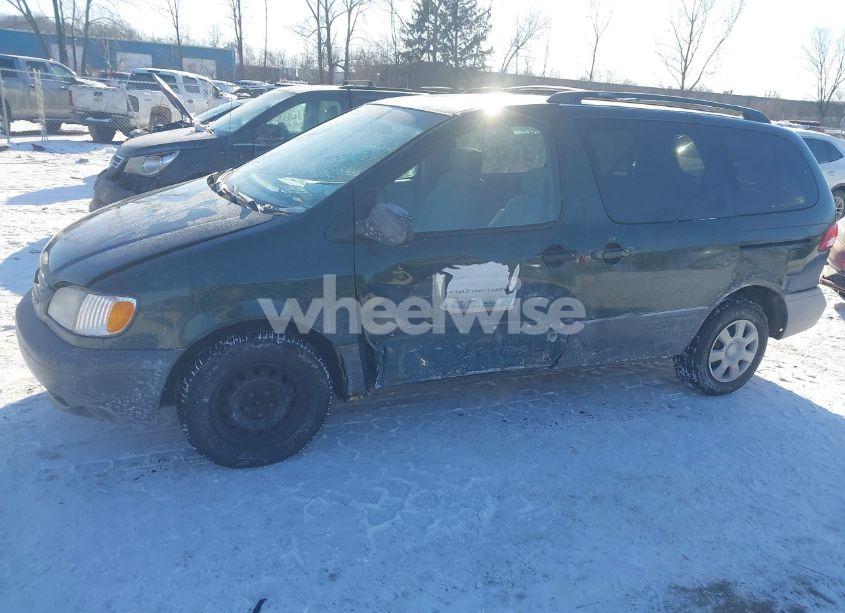 Photo 6 of 2003 Toyota Sienna CE (VIN 4T3ZF19C83U537708)