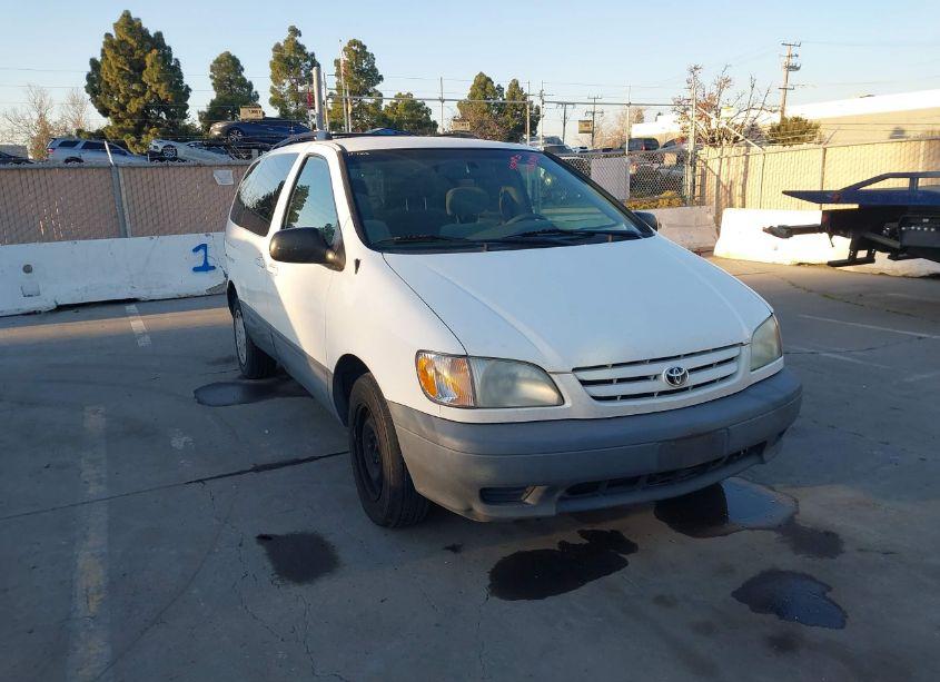 2003 Toyota Sienna CE (VIN 4T3ZF19C83U546439) main photo