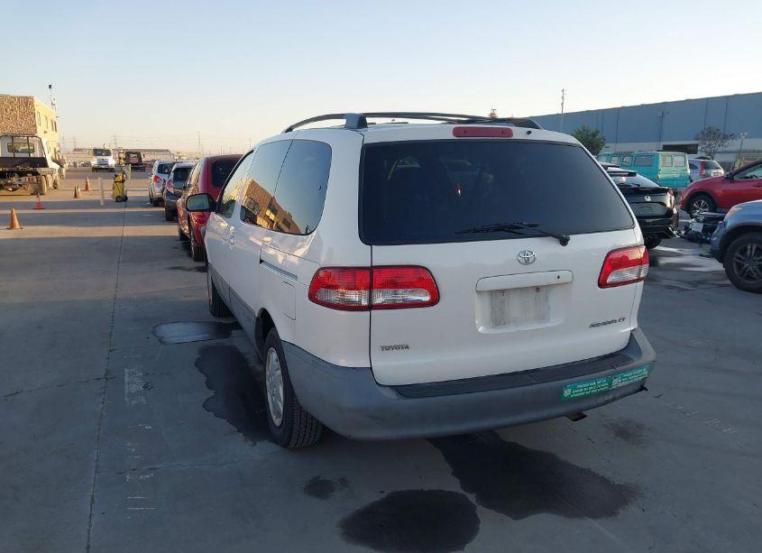 Photo 3 of 2003 Toyota Sienna CE (VIN 4T3ZF19C83U546439)