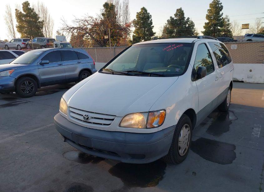 Photo 6 of 2003 Toyota Sienna CE (VIN 4T3ZF19C83U546439)