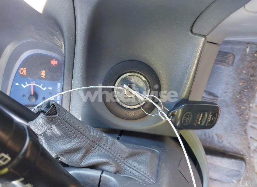 Photo 11 of 2001 Toyota Sienna CE (VIN 4T3ZF19C91U340494)