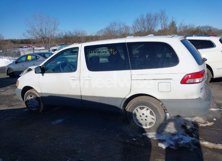 Photo 14 of 2001 Toyota Sienna CE (VIN 4T3ZF19C91U340494)