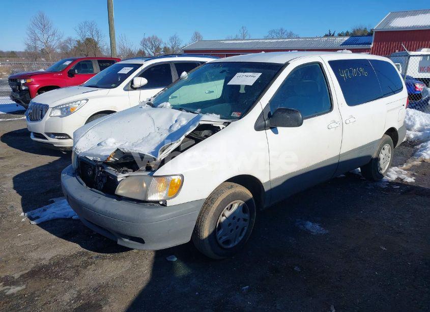 Photo 2 of 2001 Toyota Sienna CE (VIN 4T3ZF19C91U340494)