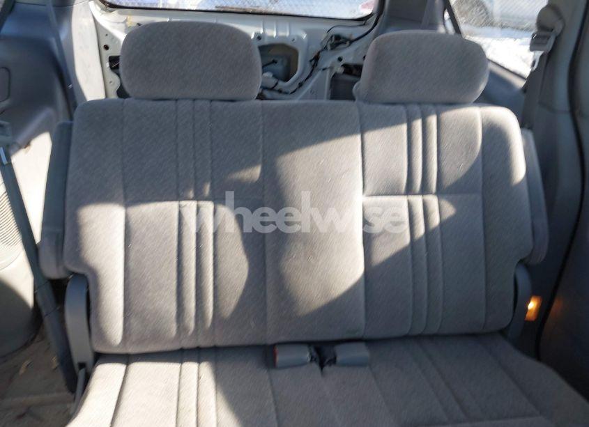 Photo 8 of 2001 Toyota Sienna CE (VIN 4T3ZF19C91U340494)